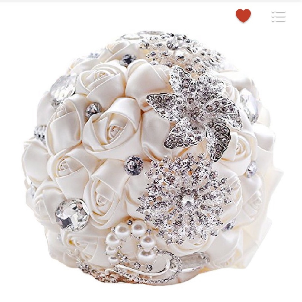 Ivory bridal bouquets all 10